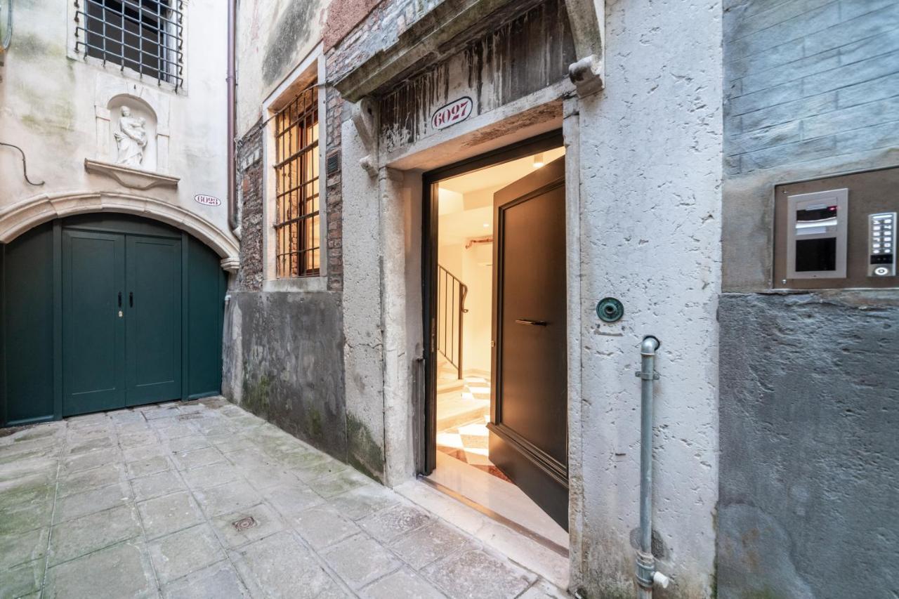 Palazzo Miracoli Apartments Venedig Exteriör bild