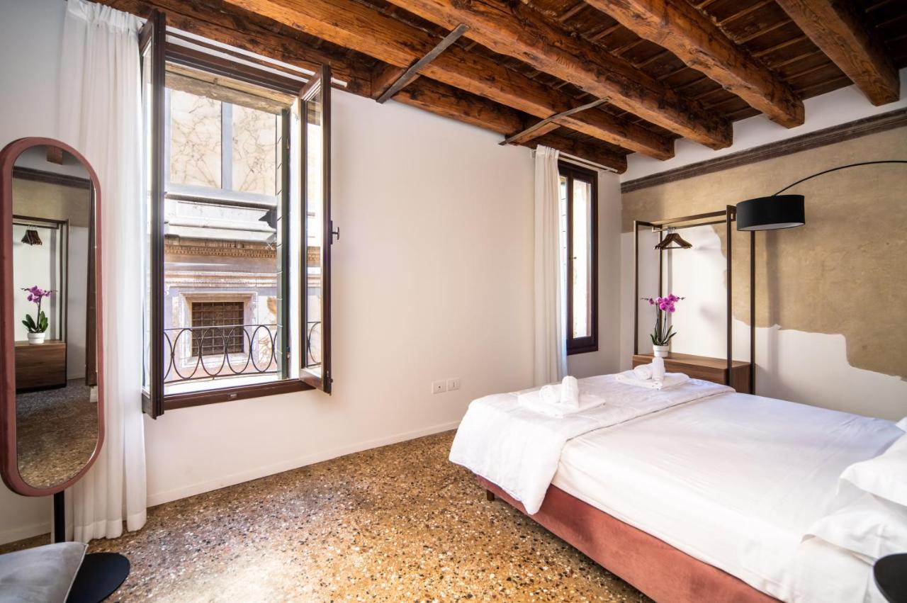 Palazzo Miracoli Apartments Venedig Exteriör bild