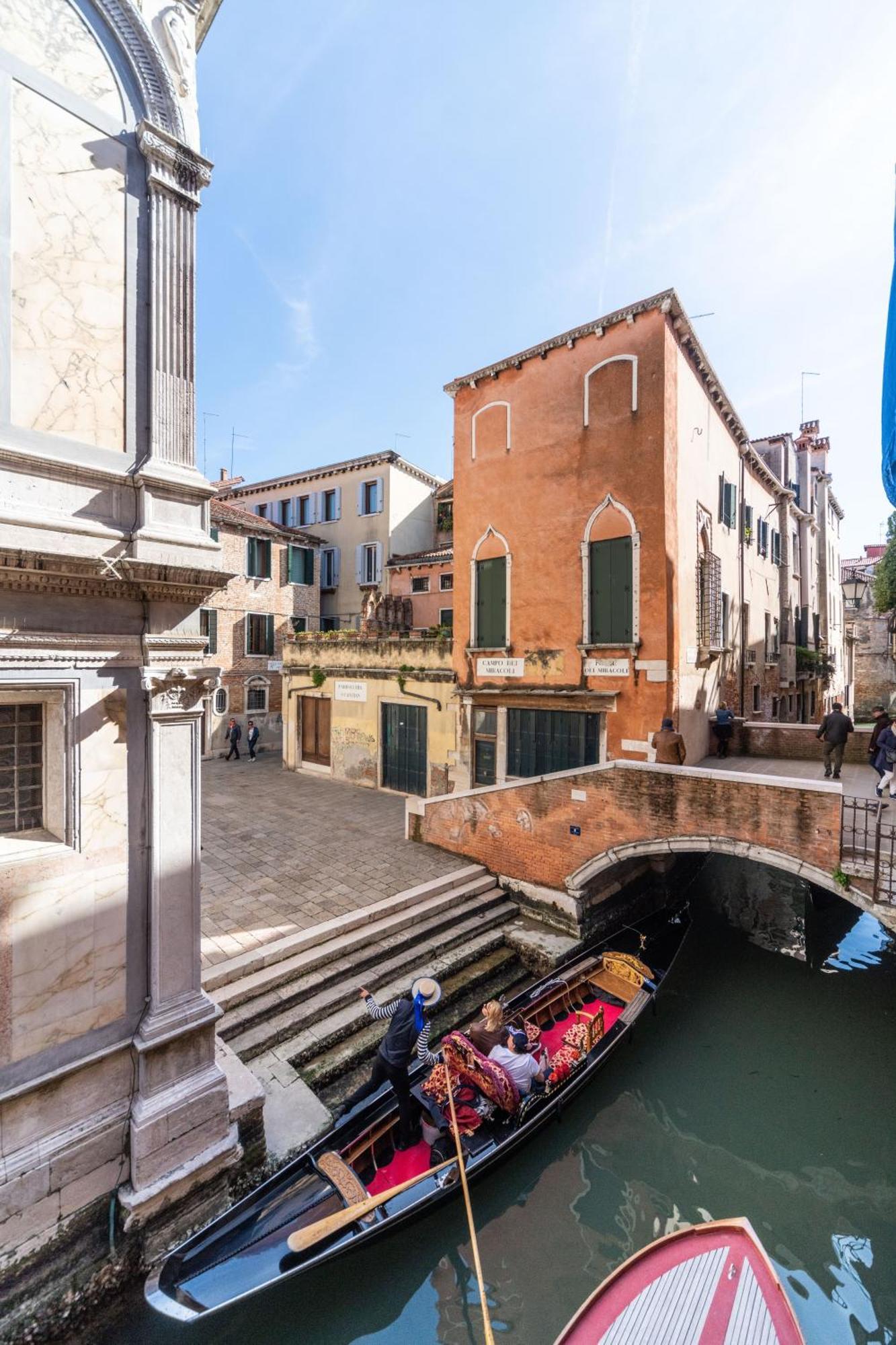 Palazzo Miracoli Apartments Venedig Exteriör bild